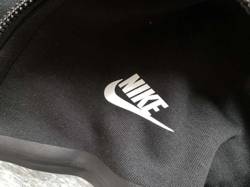 Conjunto Tech Fleece Nike - Cinza/Preto