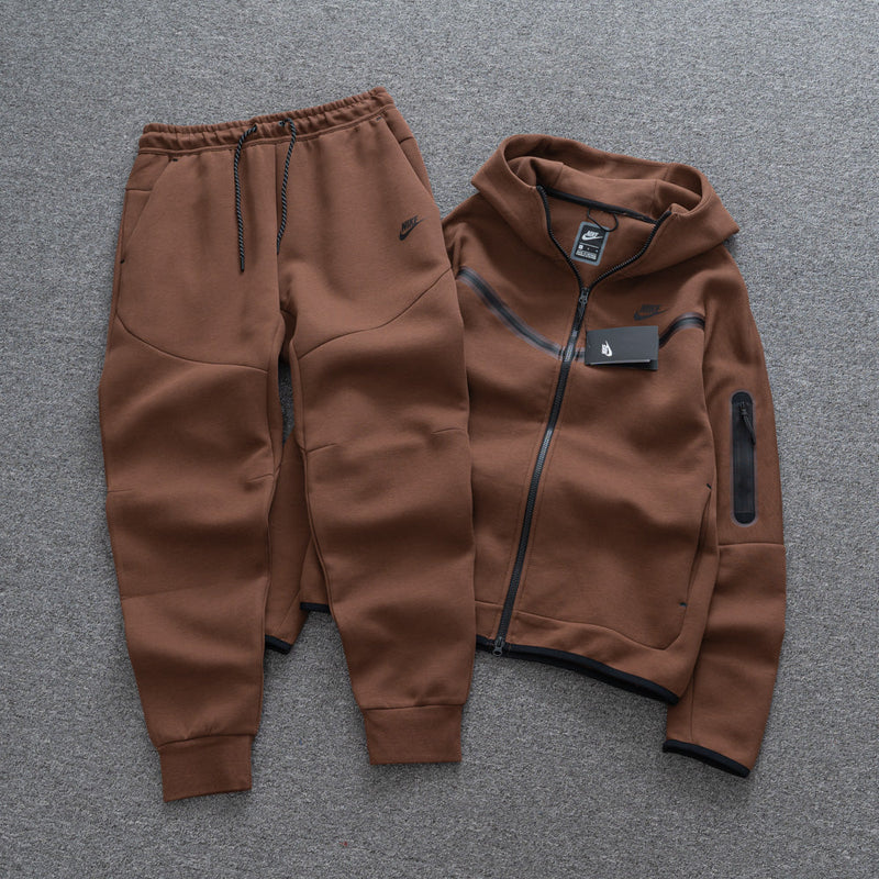 Conjunto Tech Fleece Nike - Marrom