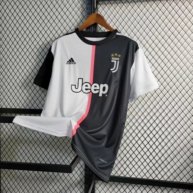 Camisa Juventus Retrô 2019/2020 - Preta e Branca