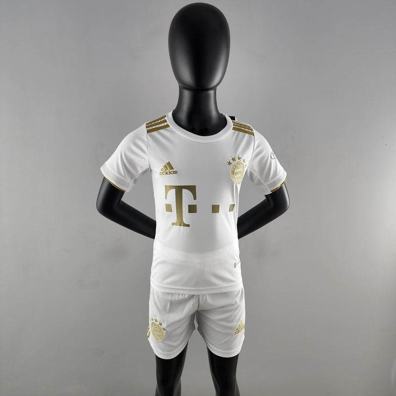 Kit Infantil Bayern de Munique II 22/23 Adidas - Branco