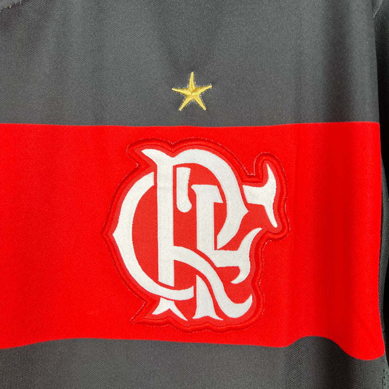 Camisa Flamengo Retrô 2002 Vermelha e Preta