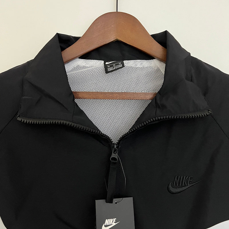 Corta-vento Nike 23/24 - Preto e Branco