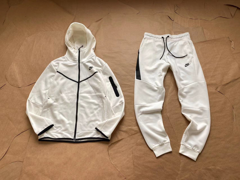 Conjunto Tech Fleece Nike -Branco